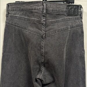 Levi’s premium mile high super skinny altitude ankle slits size 32